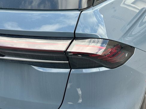 Used 2025 Lincoln Nautilus Premier image 26