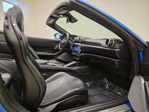 Used 2019 Ferrari Portofino image 22