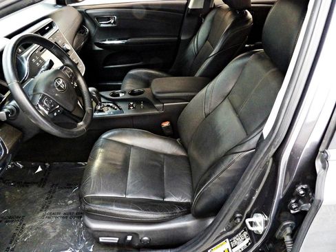 Used 2016 Toyota Avalon XLE image 8