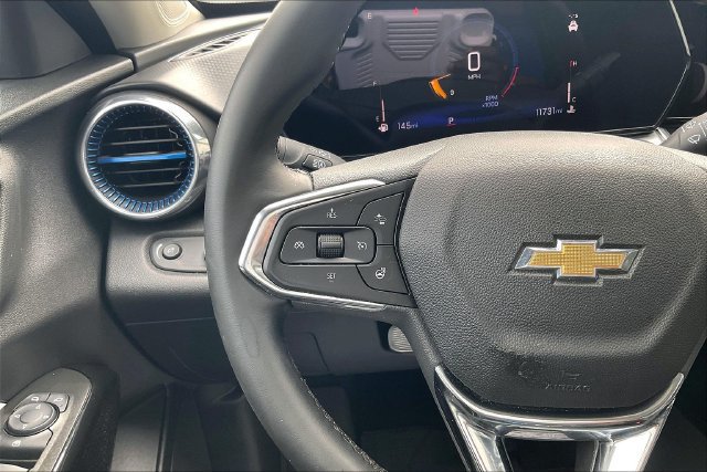 Used 2025 Chevrolet Trax LT w/ LT Convenience Package FWD image 20