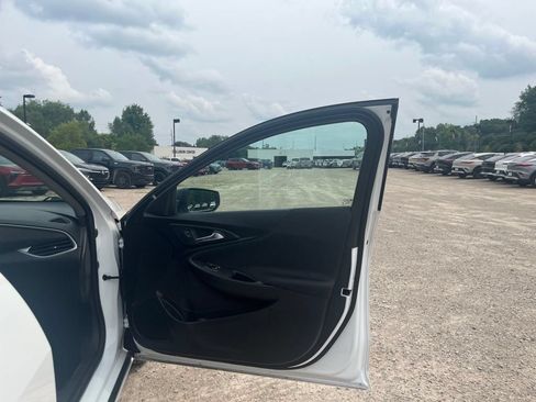 Used 2023 Chevrolet Malibu LS FWD image 34