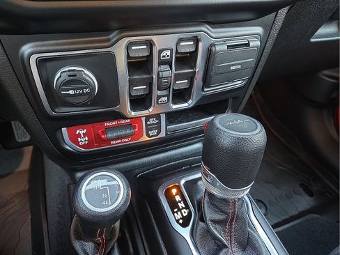 Used 2022 Jeep Gladiator Rubicon w/ LED Lighting Group AWD/4WD image 20