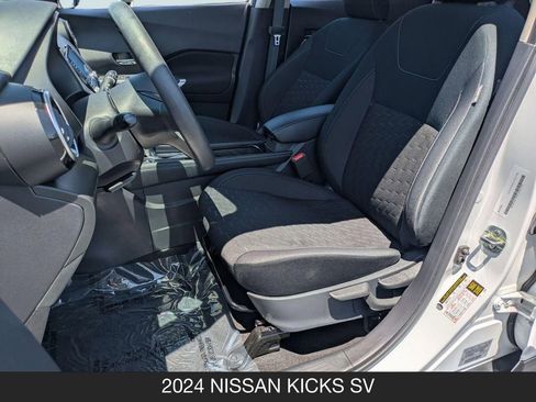 Used 2024 Nissan Kicks SV FWD image 14