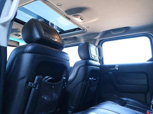 Used 2009 HUMMER H3T Alpha image 19