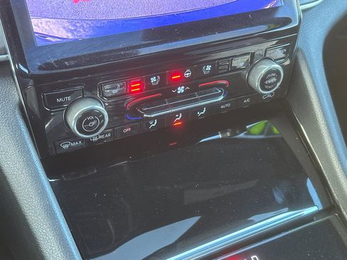 Used 2021 Jeep Grand Cherokee L Overland w/ Luxury Tech Group IV image 22