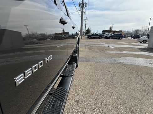 Used 2021 Chevrolet Silverado 2500 LT w/ Convenience Package image 17