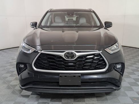 Used 2020 Toyota Highlander XLE image 7