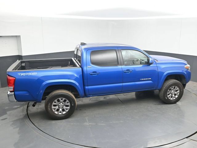 Used 2017 Toyota Tacoma SR5 w/ Tow Package AWD/4WD image 36