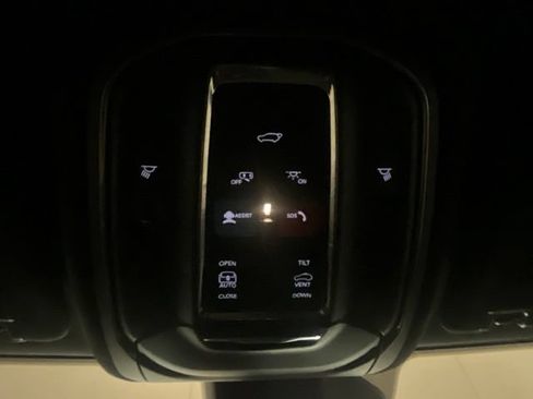 Used 2024 Jeep Grand Cherokee L Altitude AWD/4WD image 31