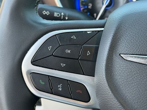 Used 2024 Chrysler Voyager LX FWD image 28