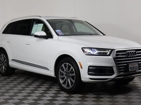 Used 2018 Audi Q7 3.0T Premium AWD/4WD image 3