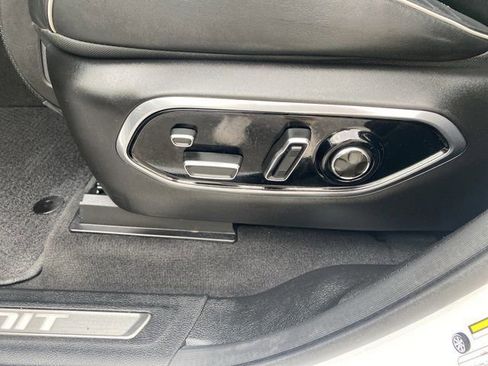 Used 2022 Jeep Grand Cherokee L Summit w/ Advanced Protech Group IV image 28