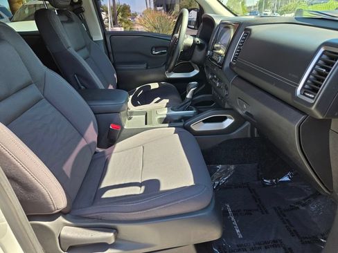 Certified 2024 Nissan Frontier SV w/ SV Convenience Package RWD image 20