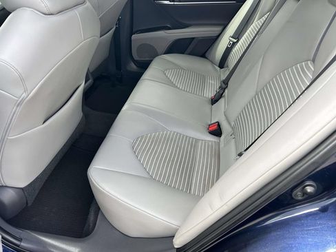 Used 2021 Toyota Camry SE FWD image 13