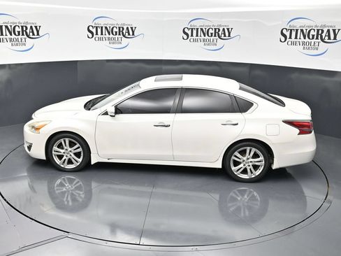 Used 2014 Nissan Altima 3.5 SL FWD image 24