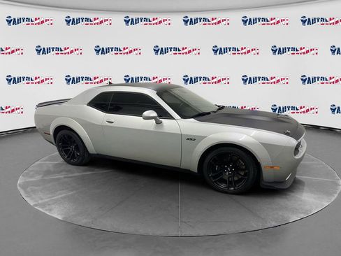 Used 2021 Dodge Challenger R/T Scat Pack image 2