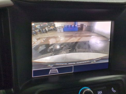 Used 2023 GMC Terrain SLE w/ Driver Convenience Package image 29