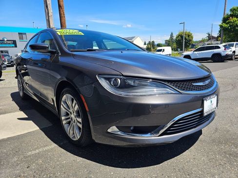 Used 2015 Chrysler 200 Limited w/ Comfort Group FWD image 6