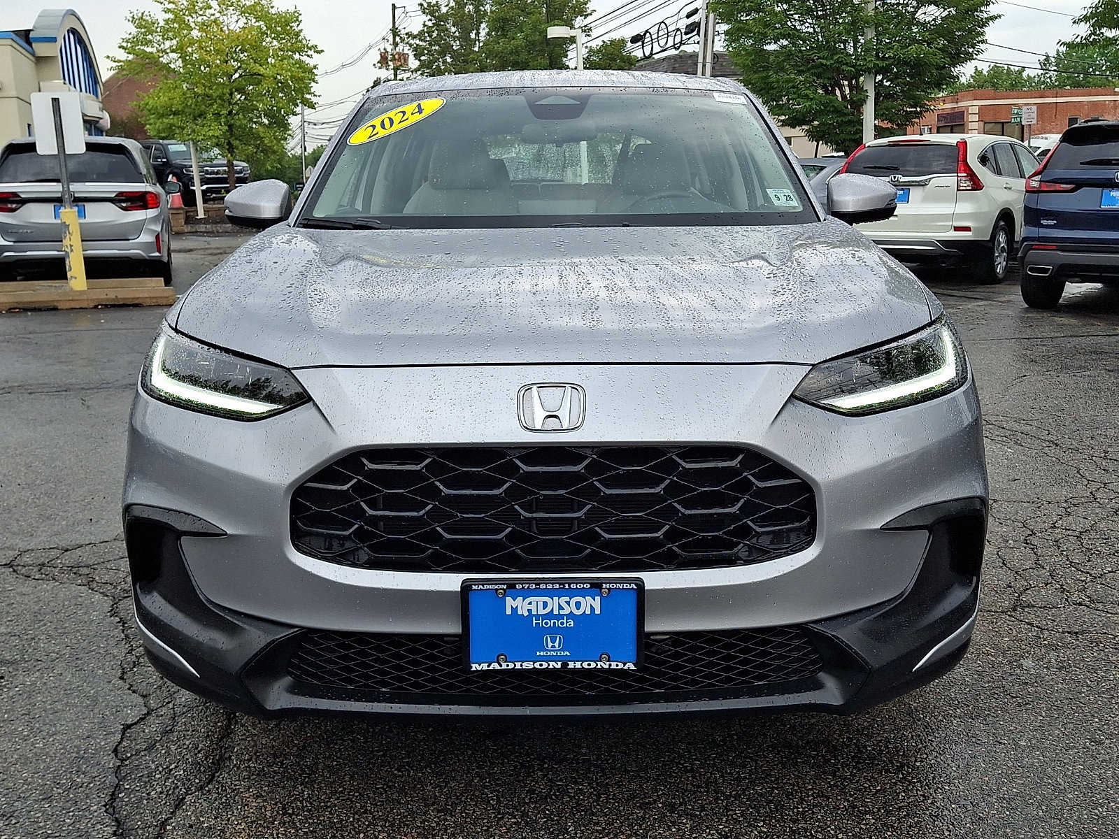 Used 2024 Honda HR-V LX image 2