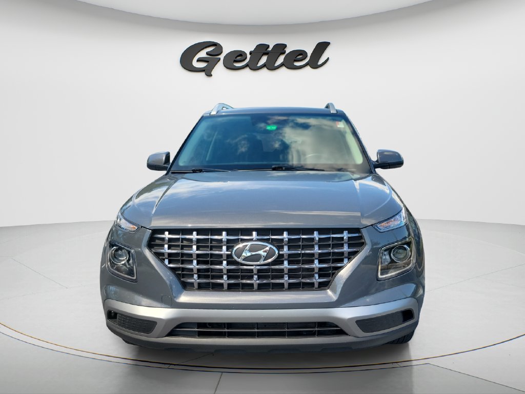 Certified 2023 Hyundai Venue SEL FWD image 2