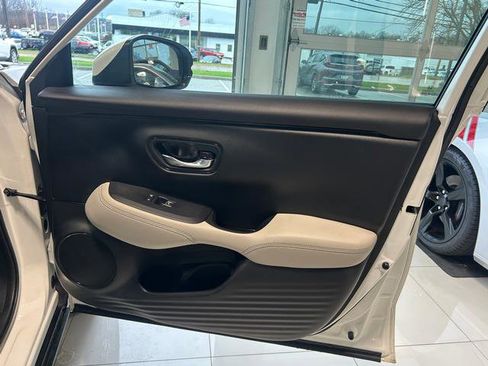 Used 2023 Honda HR-V EX-L image 25