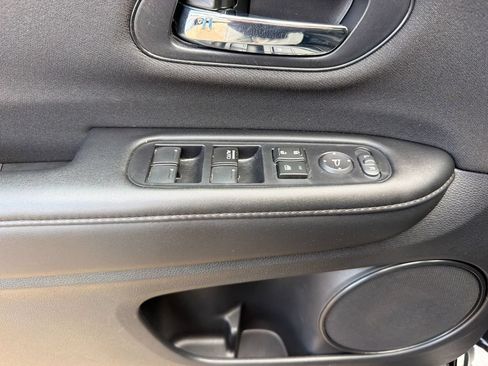 Used 2021 Honda HR-V Sport image 22