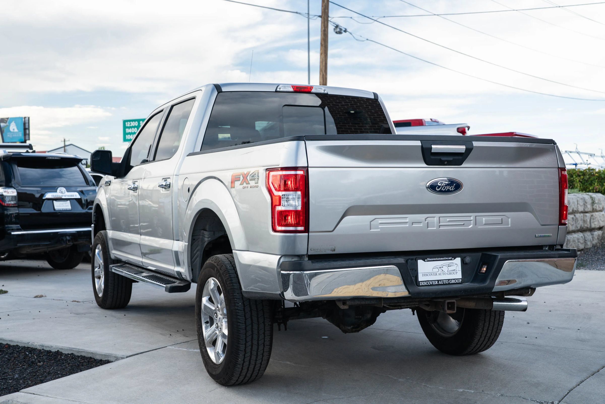 Used 2020 Ford F150 XLT w/ Equipment Group 302A Luxury AWD/4WD image 4