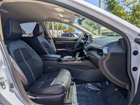 Certified 2024 Nissan Altima 2.5 SR FWD image 16