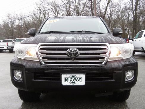 Used 2014 Toyota Land Cruiser image 2