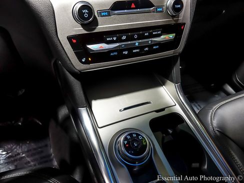 Used 2022 Ford Explorer XLT w/ Equipment Group 202A image 27