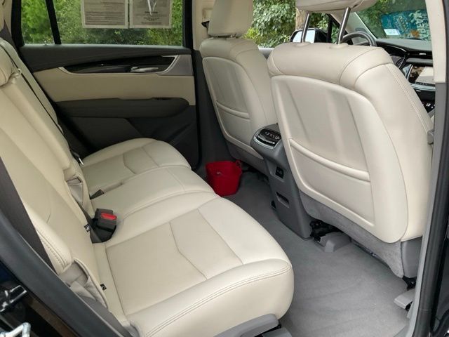 Used 2024 Cadillac XT6 Premium Luxury w/ Technology Package FWD image 22