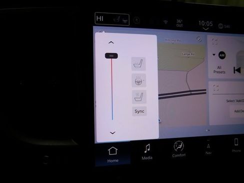 Used 2025 Chrysler Pacifica Limited image 38