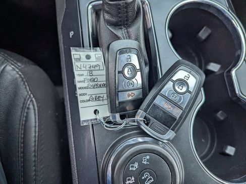 Used 2018 Ford Explorer XLT w/ Equipment Group 202A AWD/4WD image 39