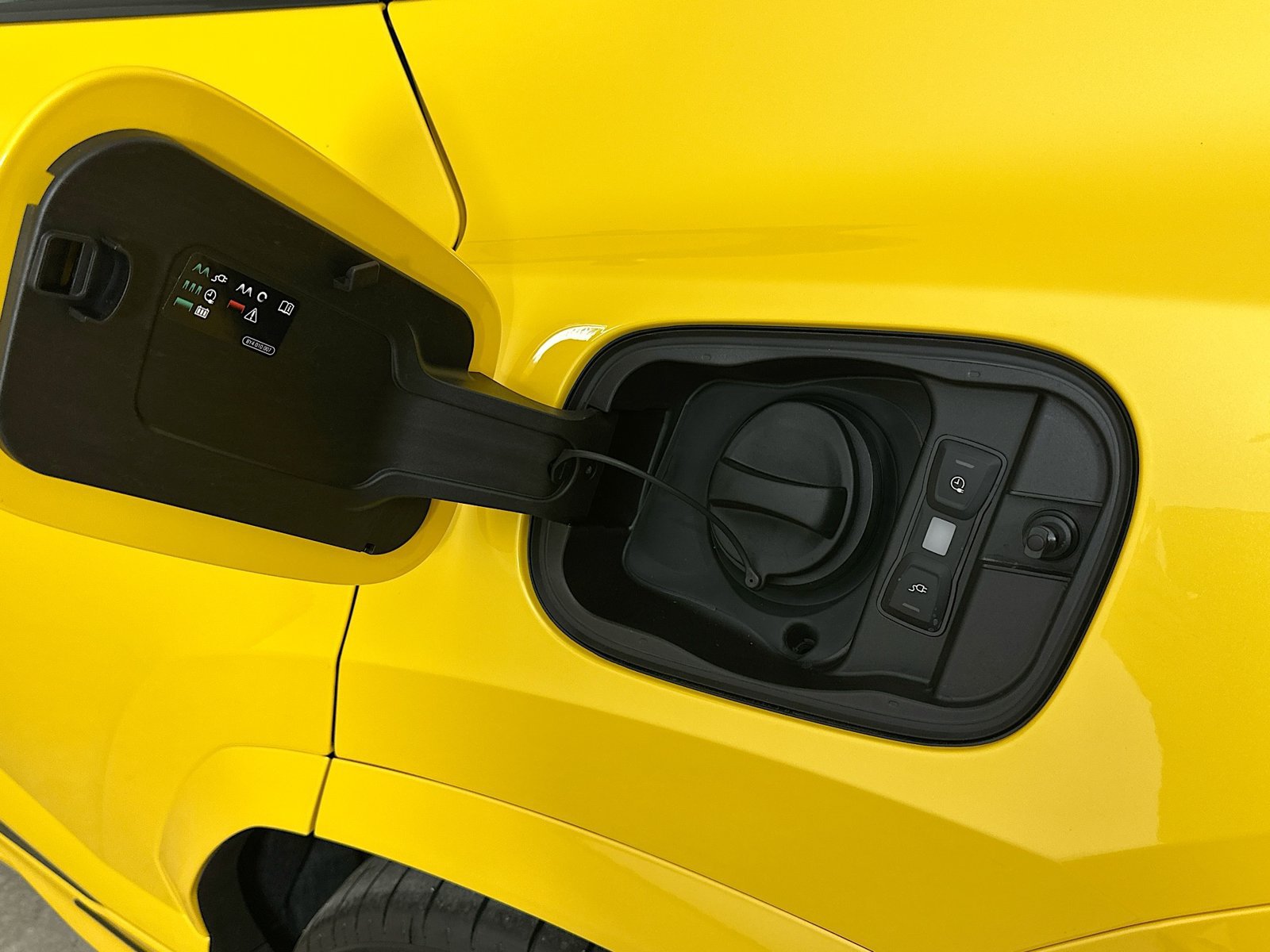 Used 2025 Lamborghini Urus S AWD/4WD image 59
