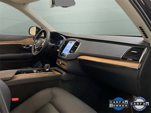 Used 2025 Volvo XC90 B6 Plus image 75