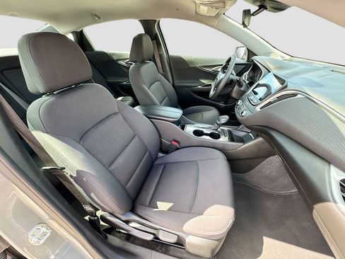 Used 2025 Chevrolet Malibu LT image 26