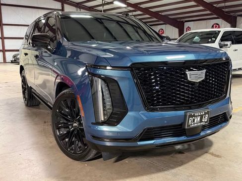 Used 2026 Cadillac Escalade Platinum Sport w/ LPO, ONYX Package AWD/4WD image 1