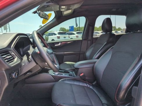 Used 2023 Ford Escape ST-Line w/ Tech Pack #1 AWD/4WD image 13