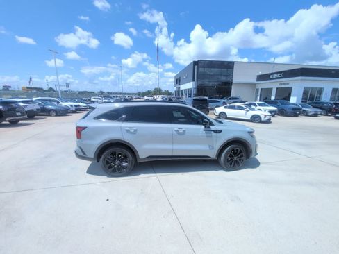 Used 2022 Kia Sorento SX AWD/4WD image 12