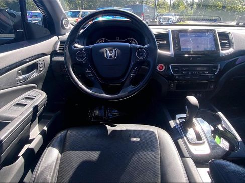 Used 2017 Honda Ridgeline RTL-E image 3