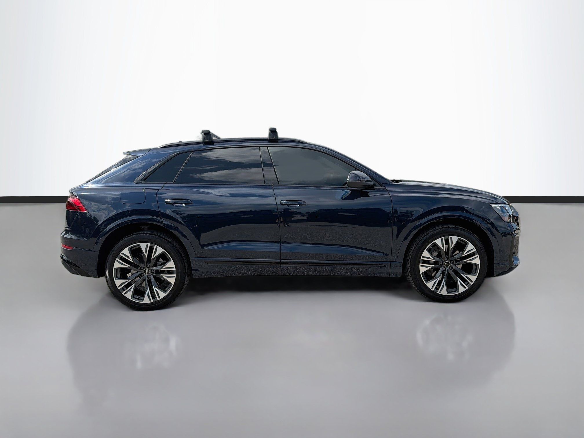 Used 2024 Audi Q8 Premium Plus AWD/4WD image 6