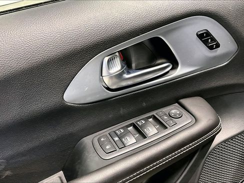 New 2026 Chrysler Pacifica Limited w/ S Appearance Package image 19