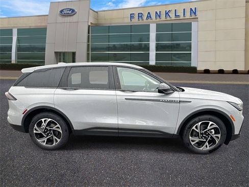 New 2026 Lincoln Nautilus Premier w/ Jet Appearance Package image 8