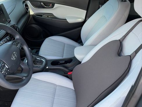 Used 2023 Hyundai Kona SEL FWD image 8