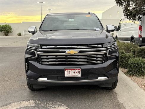 Used 2023 Chevrolet Suburban Premier image 2