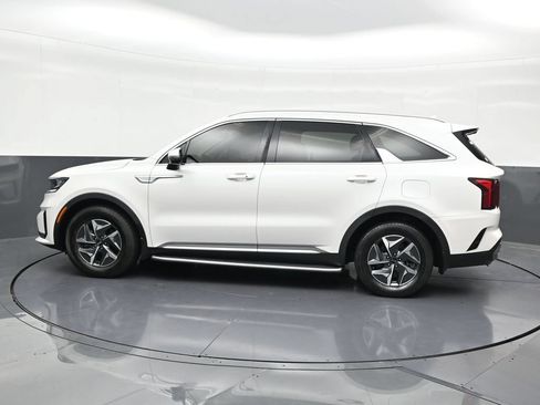 Used 2021 Kia Sorento EX FWD image 2