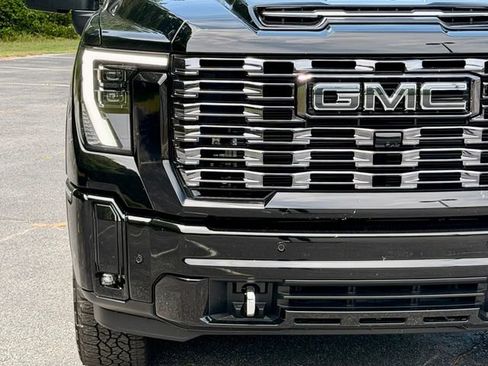 Used 2026 GMC Sierra 2500 Denali Ultimate AWD/4WD image 13