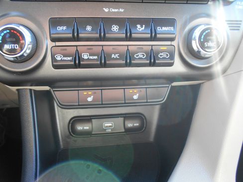 Used 2020 Kia Sportage LX w/ LX Popular Package image 10