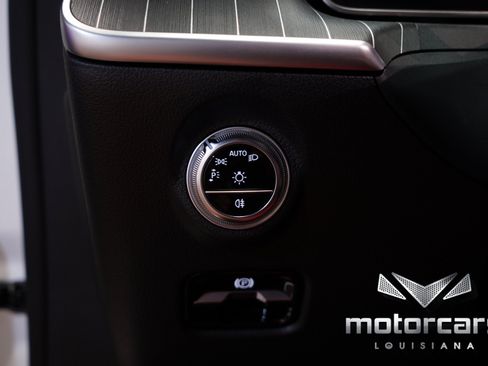 Used 2023 Mercedes-Benz C 300 4MATIC Sedan w/ AMG Line w/ Night Package image 37
