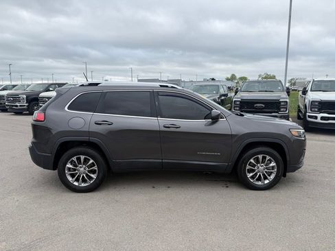 Used 2019 Jeep Cherokee Latitude Plus w/ Comfort/Convenience Group image 34